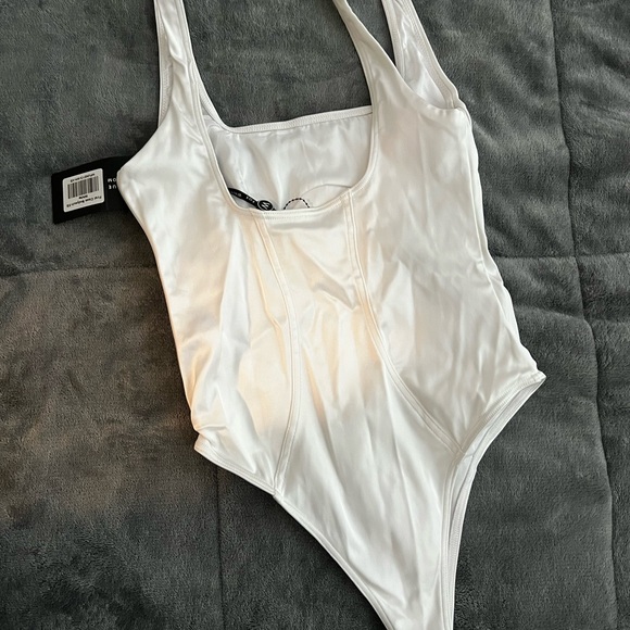 First Class Bodysuit White - Picture 5 of 5